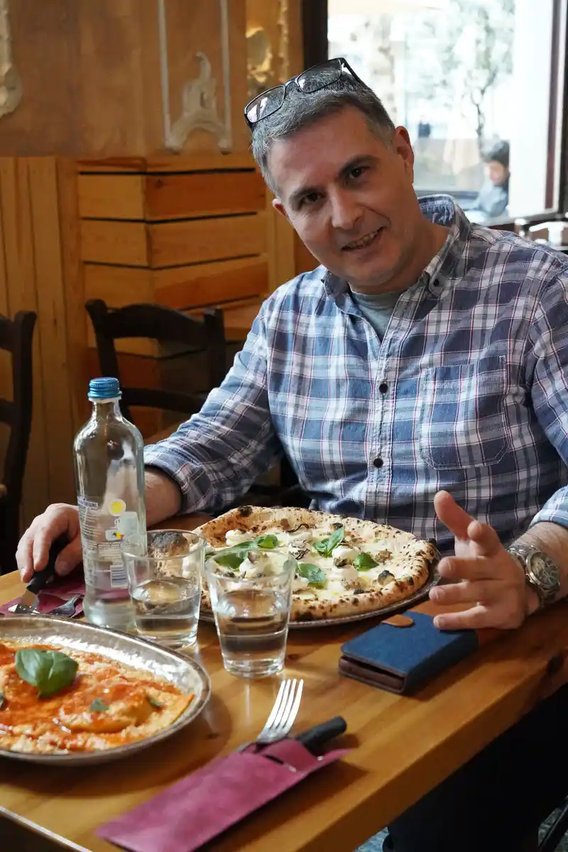 La Molisana, Italian restaurant in Saint-Gilles — ambiance 11